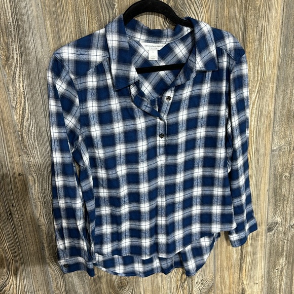 Lot of 4 Shirts! Petite Large Flannels - Picture 6 of 7